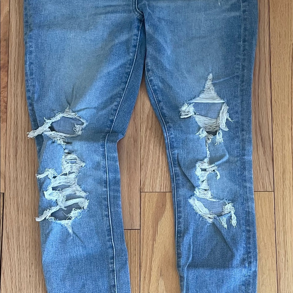 American Eagle “the dream Jean” stretch high rise denim. I’m excellent shape!
